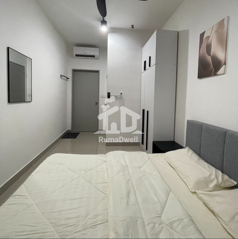 RumaDuke: Muslim + Netflix + KLCC View + 3R2B a/c + WIFI 2