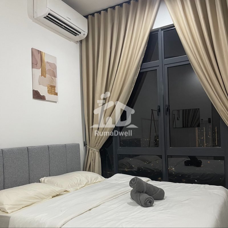 RumaDuke: Muslim + Netflix + KLCC View + 3R2B a/c + WIFI 3