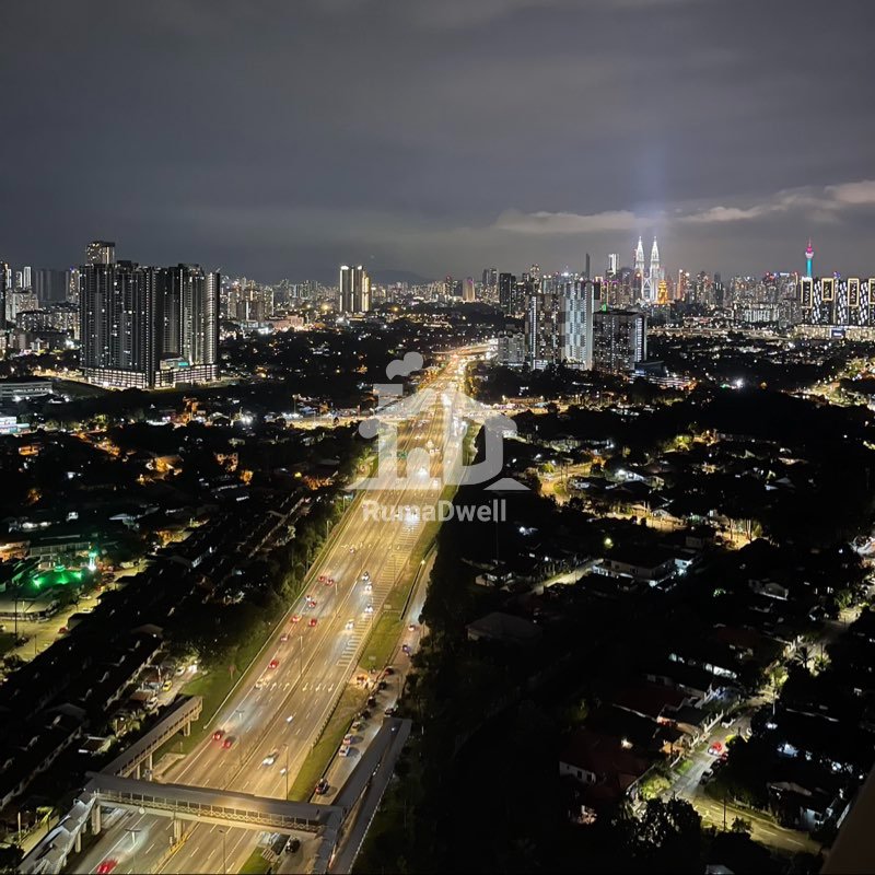 RumaDuke: Muslim + Netflix + KLCC View + 3R2B a/c + WIFI 10