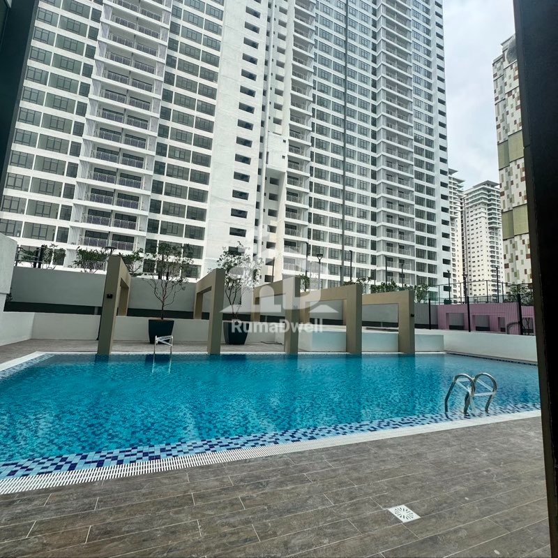 RumaDuke: Muslim + Netflix + KLCC View + 3R2B a/c + WIFI 11